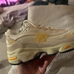 New Balance Cream & Yellow Retro Runner